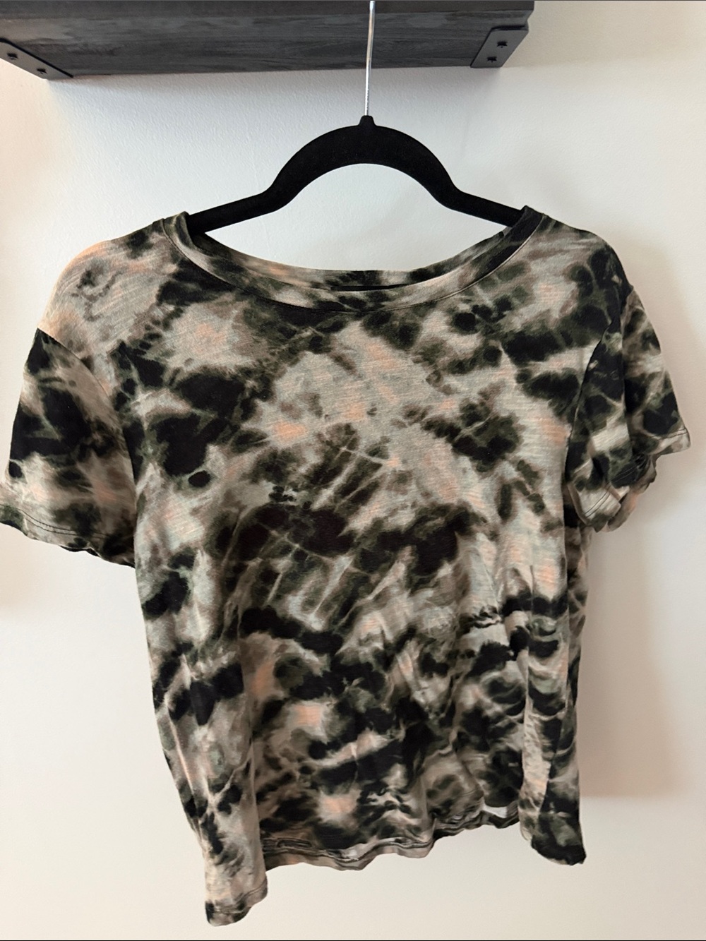 Sanctuary Olive Green & Black Tie-Dye Short Sleeve Tee